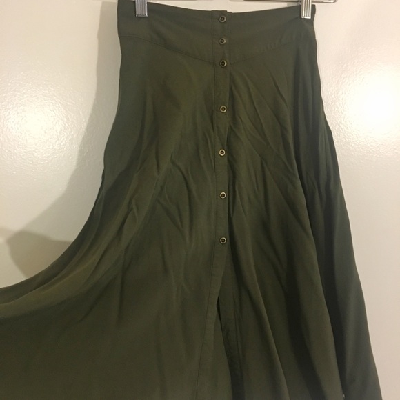 UO Ecote Midi Skirt with button front - Picture 4 of 5